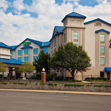 Holiday Inn Express & Suites Chicago-Midway Airport By Ihg Bedford Park Exterior photo